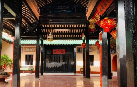 Khám phá Quỳnh Phủ Hội Quán ở Ninh Hòa – Công trình mang đậm nét kiến trúc Trung Hoa.